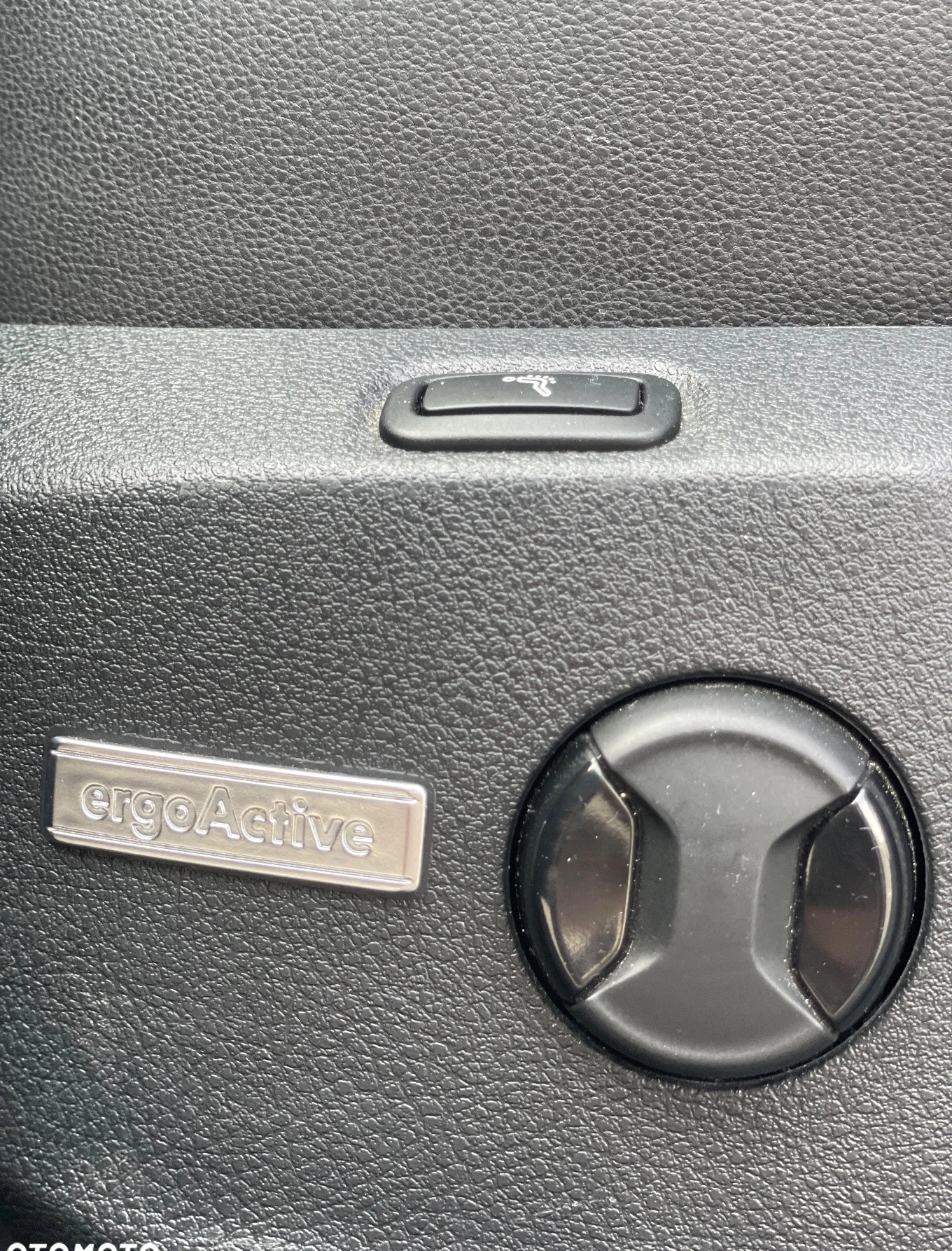 Volkswagen Golf cena 36777 przebieg: 170000, rok produkcji 2015 z Puławy małe 191